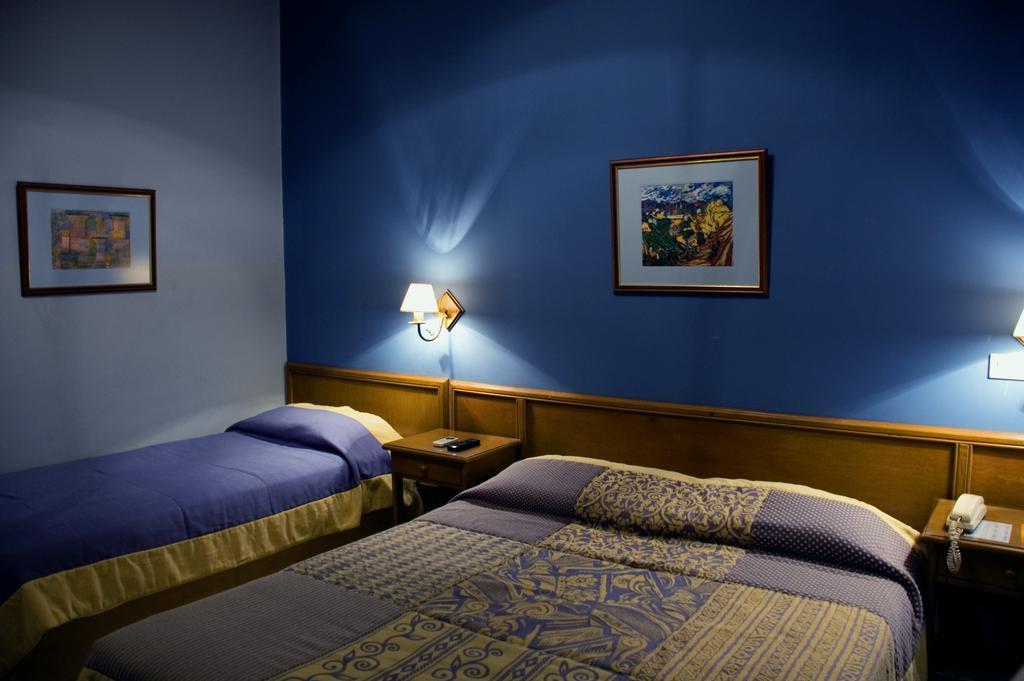 Hotel Bristol Асунсион Екстериор снимка